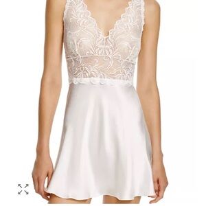 NWT Hanky Panky bridal White silk and Lace chemise Slip Small